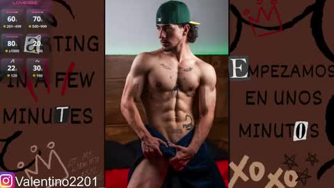 Snapshot of valentino_2201 chatting on April 20, 2:14 am Valentino - 15 OFF valentino2201 online show from April 20, 2:14 am