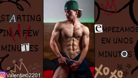 Snapshot of valentino_2201 chatting on April 27, 2:42 am Valentino - 15 OFF valentino2201 online show from April 27, 2:42 am