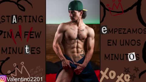 Snapshot of valentino_2201 chatting on May 29, 10:52 pm Valentino - 15 OFF valentino2201 online show from May 29, 10:52 pm