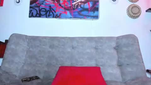 Snapshot of valentino_bel chatting on June 12, 2:49 pm Nick online show from June 12, 2:49 pm
