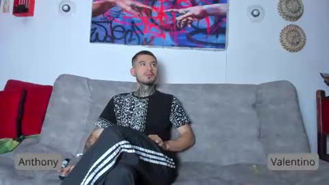 Snapshot of valentino_bel chatting on August 5, 3:26 pm Nick online show from August 5, 3:26 pm