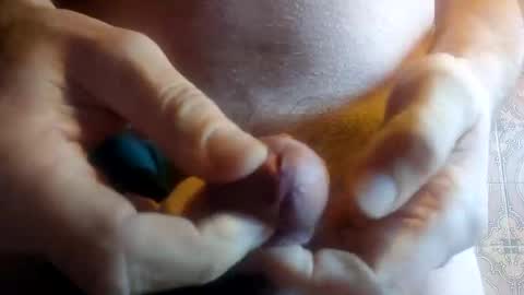 Snapshot of valentinosweet chatting on December 8, 11:57 am valentinosweet online show from December 8, 11:57 am