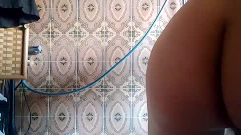 Snapshot of valentinosweet chatting on January 18, 12:15 pm valentinosweet online show from January 18, 12:15 pm