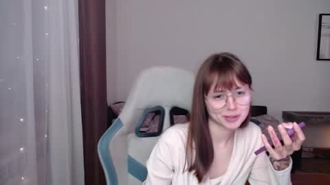 Snapshot of valents_cherry chatting on November 8, 4:18 pm Valentina online show from November 8, 4:18 pm