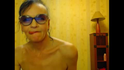 Snapshot of valenttijm3851 chatting on March 2, 6:30 pm valentijm online show from March 2, 6:30 pm