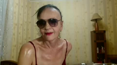 Snapshot of valenttijm3851 chatting on October 3, 1:52 pm valentijm online show from October 3, 1:52 pm