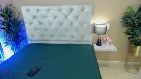 VALEN VEGA online show from April 6, 11:22 am