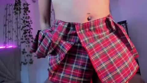 Snapshot of valeria_dark_ chatting on March 2, 9:32 pm valeria online show from March 2, 9:32 pm