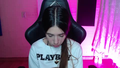 Snapshot of valeria_mendozza chatting on December 28, 8:05 am   online show from December 28, 8:05 am