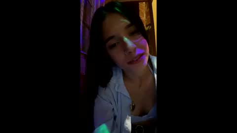 Snapshot of valeria_mendozza chatting on January 1, 7:41 am   online show from January 1, 7:41 am