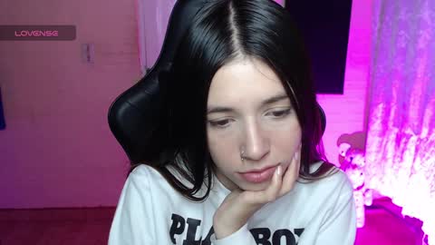 Snapshot of valeria_mendozza chatting on February 5, 5:41 am   online show from February 5, 5:41 am