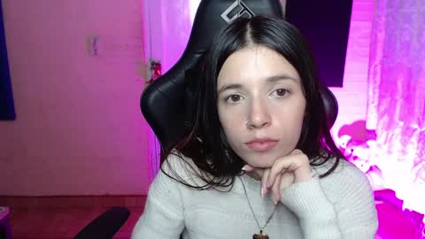 Snapshot of valeria_mendozza chatting on February 6, 7:56 am   online show from February 6, 7:56 am