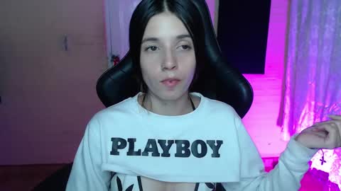 Snapshot of valeria_mendozza chatting on February 14, 8:31 am   online show from February 14, 8:31 am