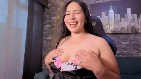 Snapshot of valeria_vg chatting on April 27, 11:41 am valeria_vg online show from April 27, 11:41 am