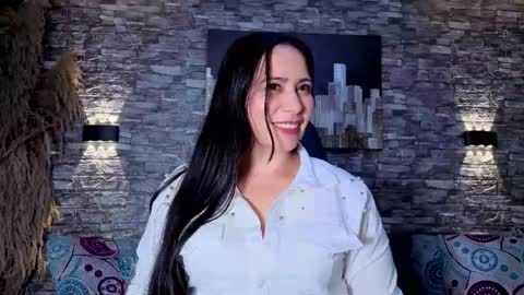 Snapshot of valeria_vg chatting on May 1, 11:15 am valeria_vg online show from May 1, 11:15 am