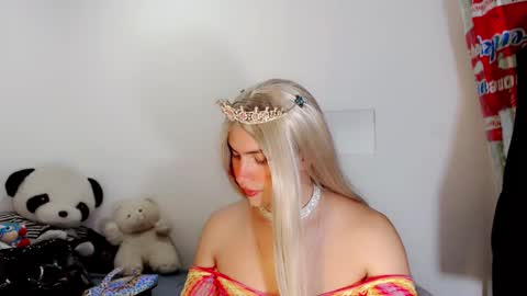 valeriagill_ online show from September 24, 11:08 pm