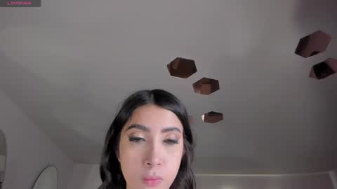 Snapshot of valeriavelvet chatting on May 25, 12:11 pm Vale online show from May 25, 12:11 pm