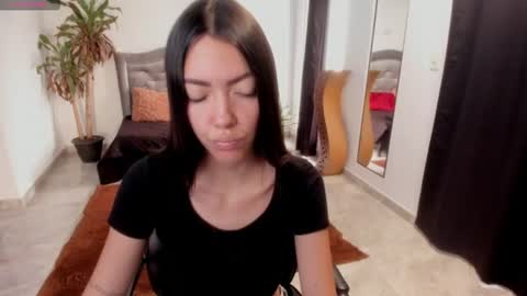 Snapshot of valerie_fox19 chatting on July 4, 4:02 pm Valerie fox online show from July 4, 4:02 pm