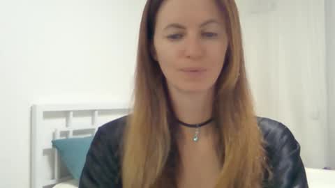 valerie_rose777 online show from October 20, 8:20 pm
