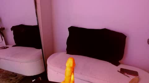 Snapshot of valerie_virago chatting on March 31, 7:53 am Valerie Virago online show from March 31, 7:53 am