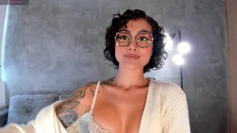  call me Val  online show from April 5, 7:55 pm