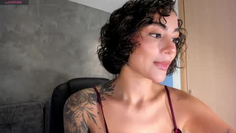 Snapshot of valerieaustin chatting on April 20, 3:26 pm call me Val online show from April 20, 3:26 pm
