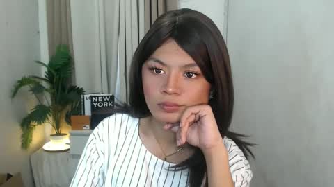 MISS Valerie online show from May 6, 2:08 am