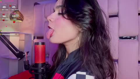 Snapshot of valeriekay_ chatting on May 11, 9:34 pm Valeria online show from May 11, 9:34 pm