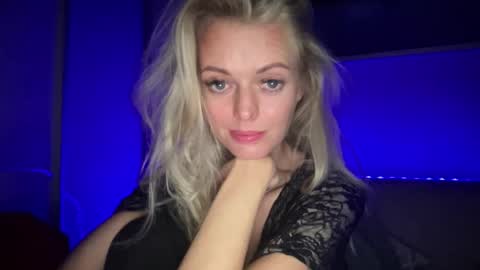 Valerie  online show from October 8, 8:17 pm