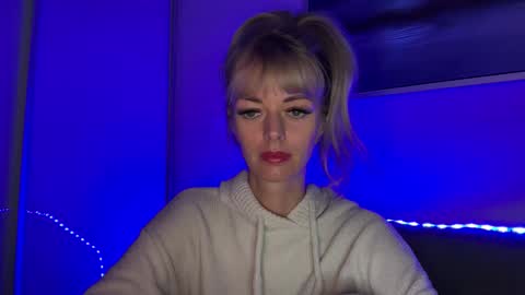 Valerie  online show from December 13, 9:53 pm