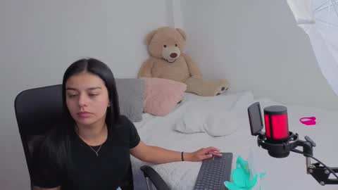 Juli C online show from February 6, 1:21 am