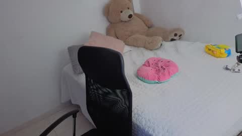 Snapshot of valerihouse_ chatting on July 2, 1:16 am valerihouse_ online show from July 2, 1:16 am