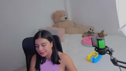 Snapshot of valerihouse_ chatting on July 11, 1:41 am valerihouse_ online show from July 11, 1:41 am