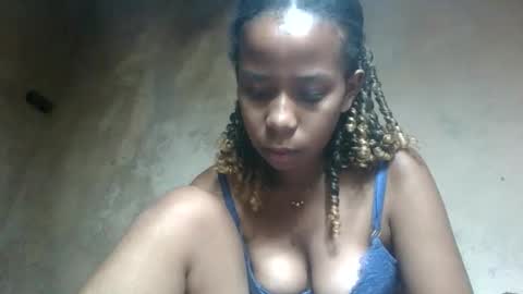 valerinezah online show from February 18, 5:03 am