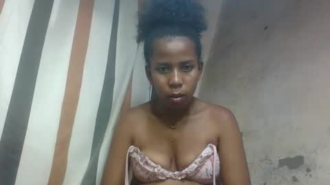 Snapshot of valerinezah chatting on March 8, 6:01 pm valerinezah online show from March 8, 6:01 pm
