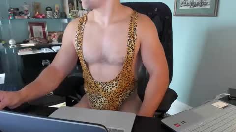 athletic ass muscles underwear smooth cock online show from November 3, 4:41 pm