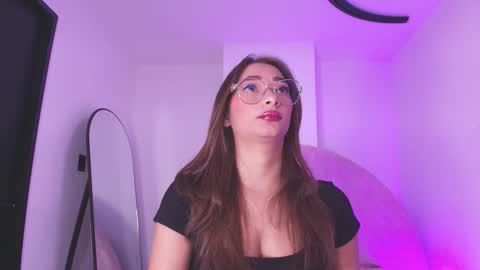 Valeryn online show from February 18, 3:02 am