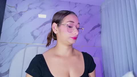 Snapshot of valery_97 chatting on May 27, 3:03 am Valeryn online show from May 27, 3:03 am