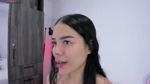 Cris  online show from February 10, 6:56 pm