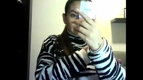 Snapshot of valery__rouse_ chatting on April 18, 2:37 am Valery online show from April 18, 2:37 am
