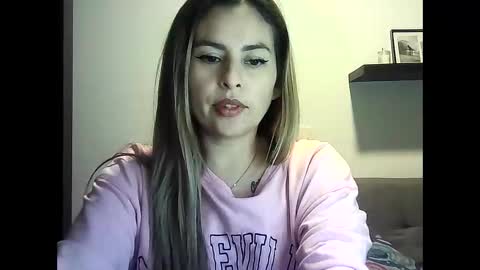 Snapshot of valery__rouse_ chatting on April 20, 11:17 pm Valery online show from April 20, 11:17 pm