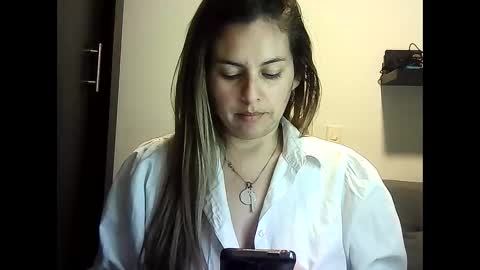 Snapshot of valery__rouse_ chatting on April 30, 1:56 am Valery online show from April 30, 1:56 am