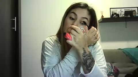 Snapshot of valery__rouse_ chatting on June 2, 12:07 pm Valery online show from June 2, 12:07 pm