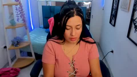 Snapshot of valery_bonneth chatting on March 2, 7:32 pm valery_bonneth online show from March 2, 7:32 pm