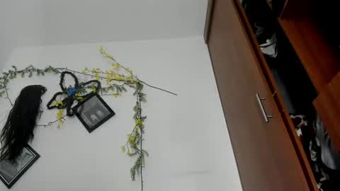 Snapshot of valery_honey_ chatting on July 25, 6:16 pm valery_honey_ online show from July 25, 6:16 pm