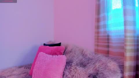 Snapshot of valery_kils chatting on June 6, 10:58 pm VALERY online show from June 6, 10:58 pm