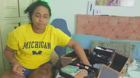 Snapshot of valery_lovex_ chatting on May 12, 1:25 am valery_lovex_ online show from May 12, 1:25 am