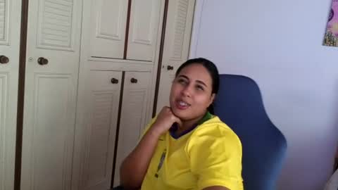 Snapshot of valery_lovex_ chatting on June 14, 10:34 pm valery_lovex_ online show from June 14, 10:34 pm