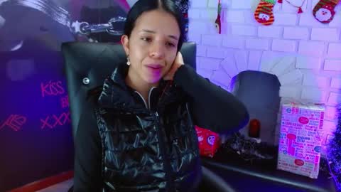 Snapshot of valery_meer_ chatting on December 23, 11:57 am Valeria online show from December 23, 11:57 am