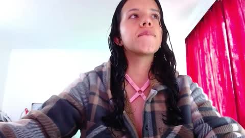 Snapshot of valery_meer_ chatting on February 20, 12:05 pm Valeria online show from February 20, 12:05 pm